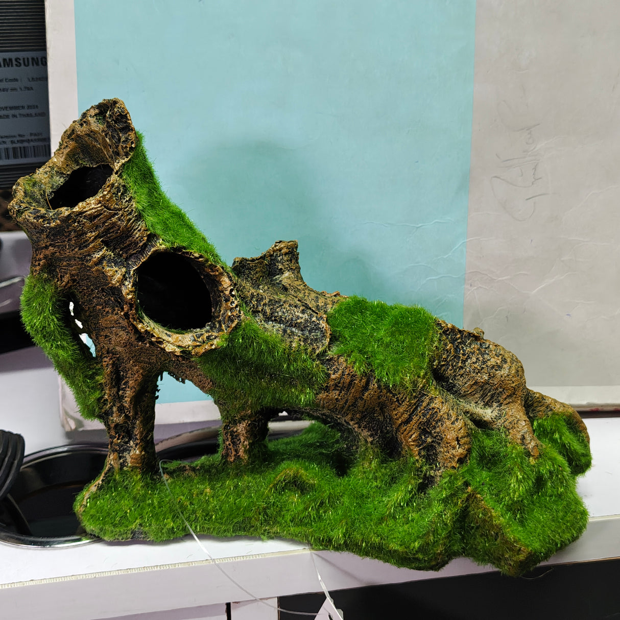 Decor Artificial Resin Moss Tree Trunk M-520