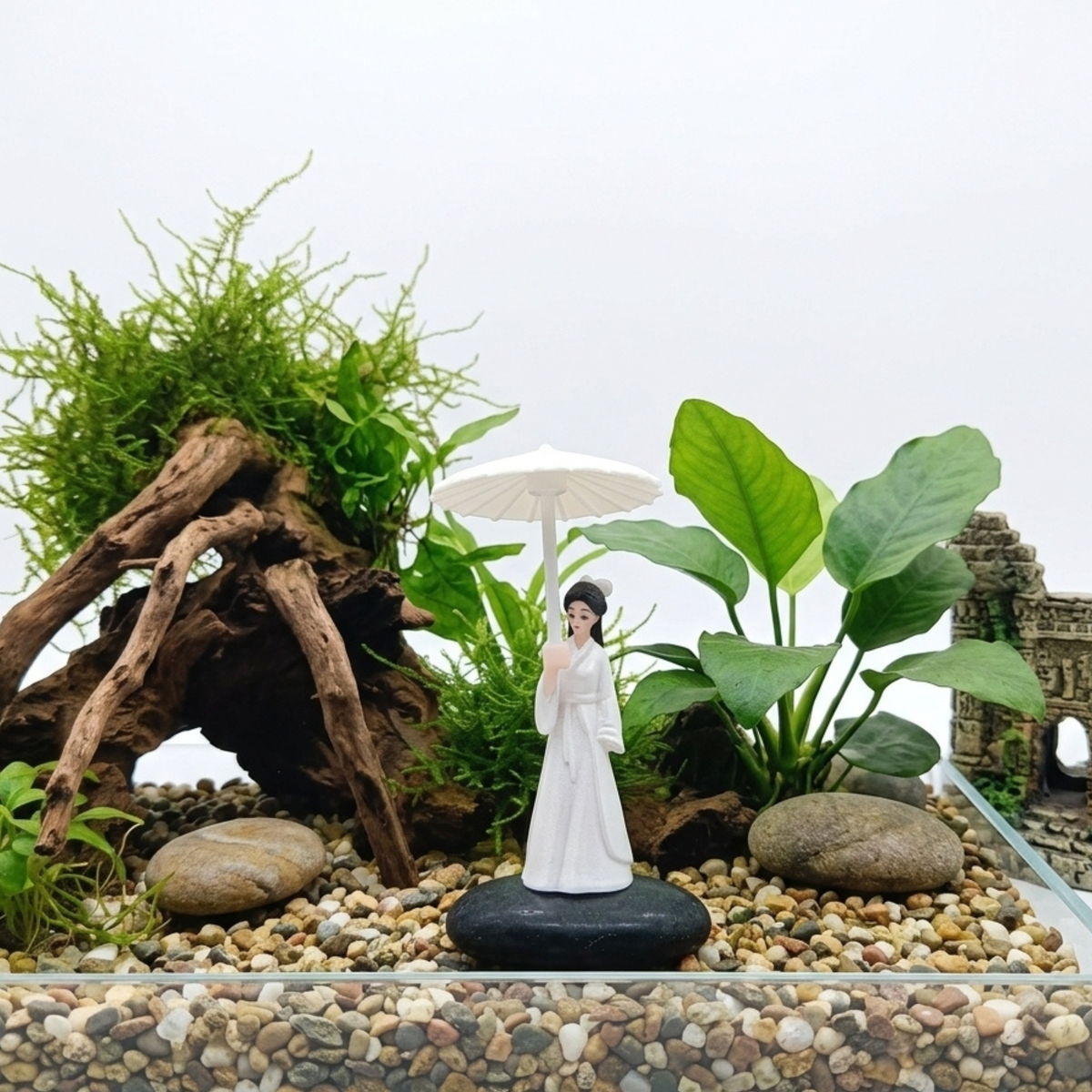 Decor Ancient Chinese Style Girl with Umbrella Figurine